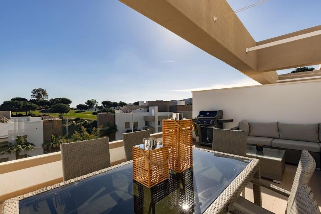 007 Modern 3 Bed Frontline Golf Townhouse In La Cala Golf With Mountain Views Málaga