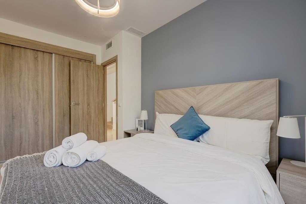 Сasa de vacaciones 007 Modern 3 Bed Frontline Golf Townhouse In La Cala Golf With Mountain Views