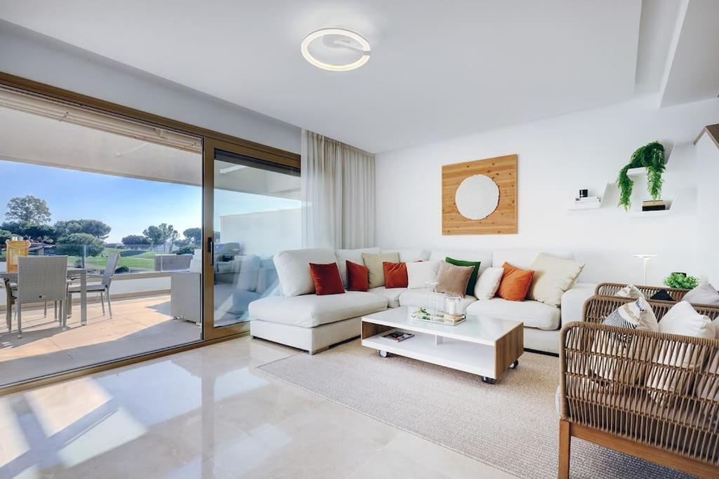007 Modern 3 Bed Frontline Golf Townhouse In La Cala Golf With Mountain Views *
