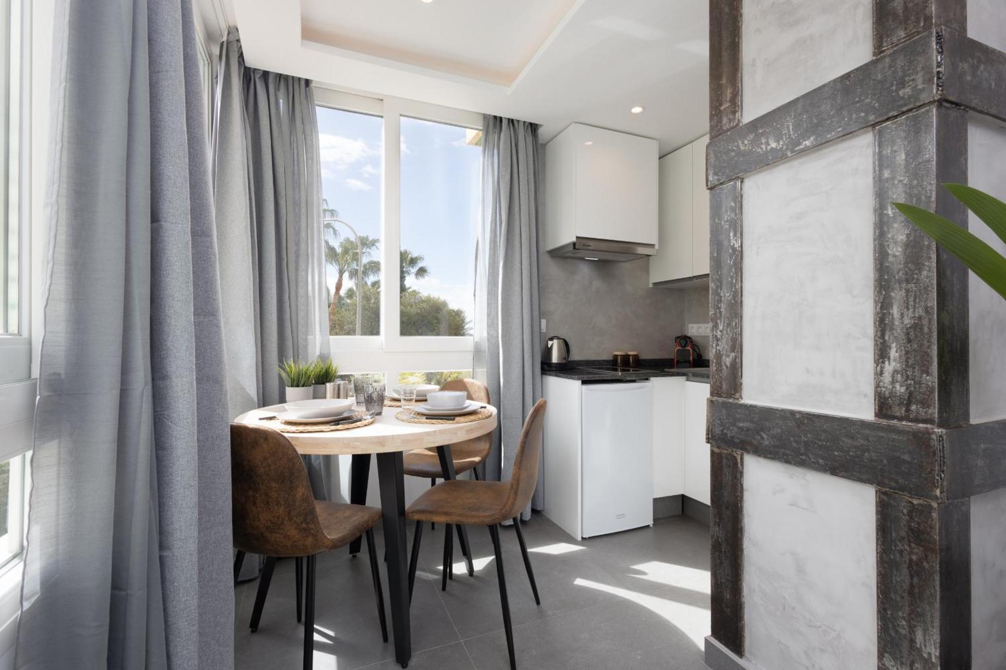 Apartamento C45 Fabulous Close To The Sea Málaga