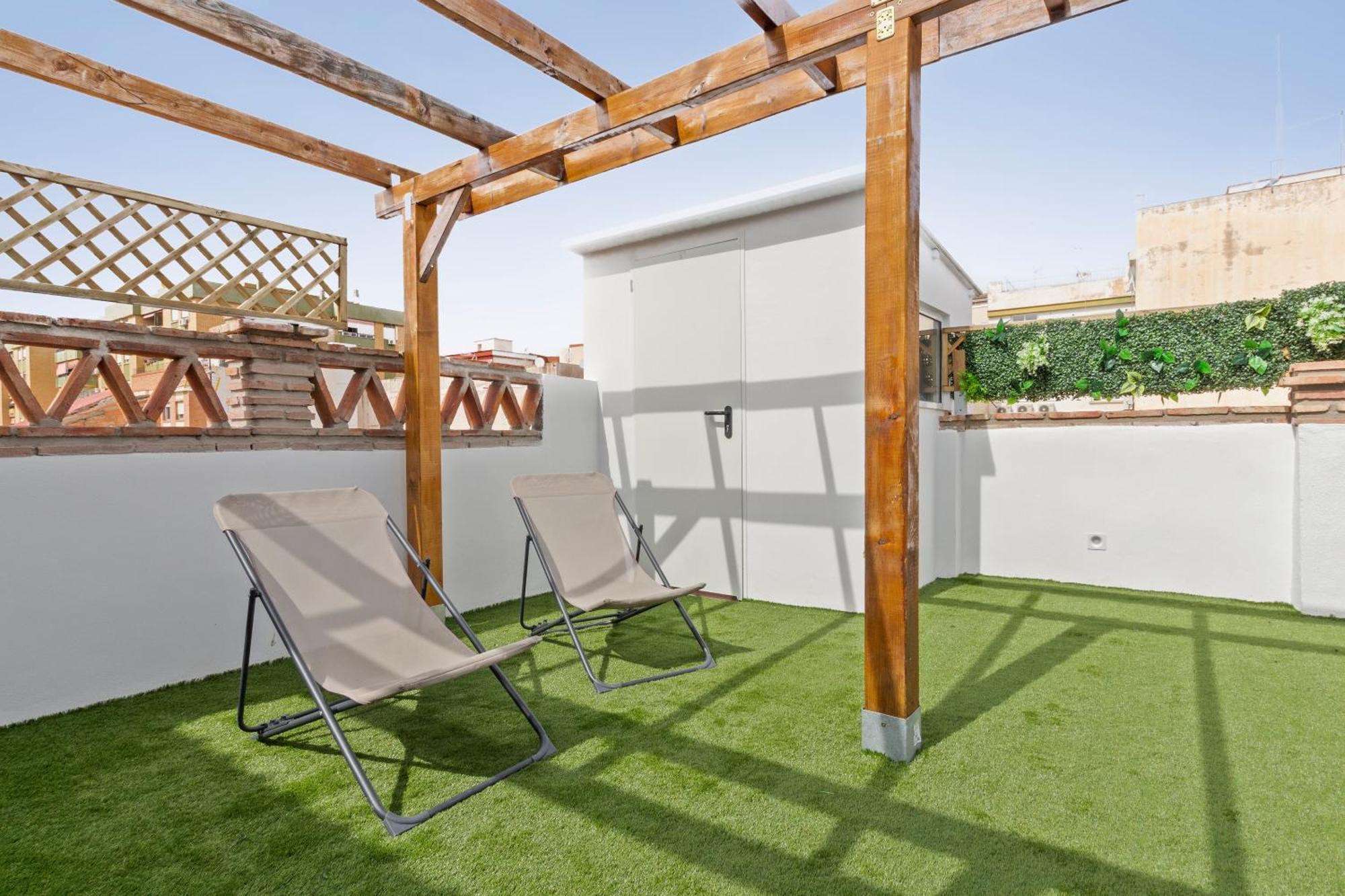 Luxer Holidays Apartment *