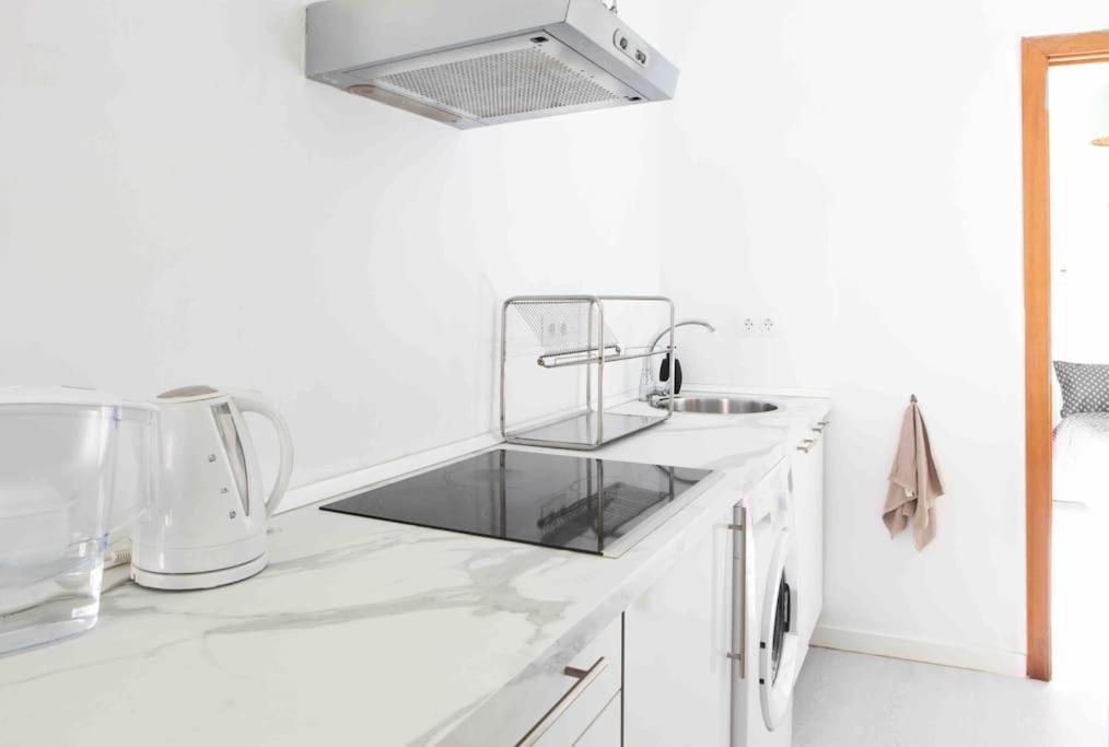 Stylish 2 Bedroom Next To Lamerced Plaza Apartamento *