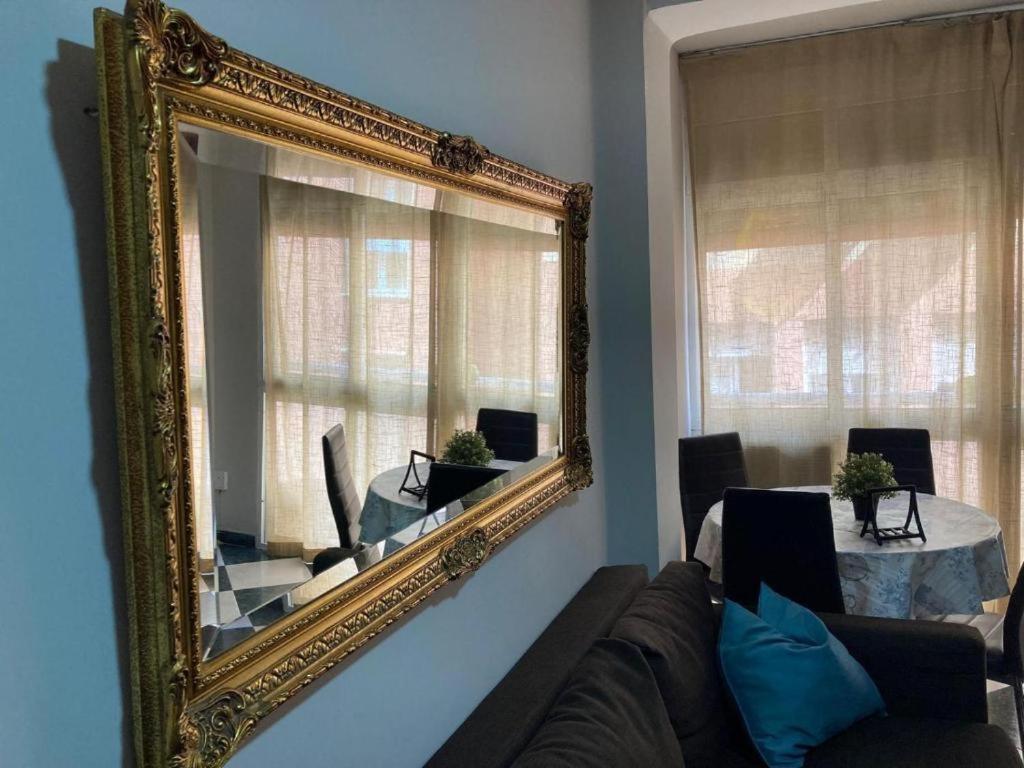 Apartamento Calu Homes Cerca De Estacion De Tren *