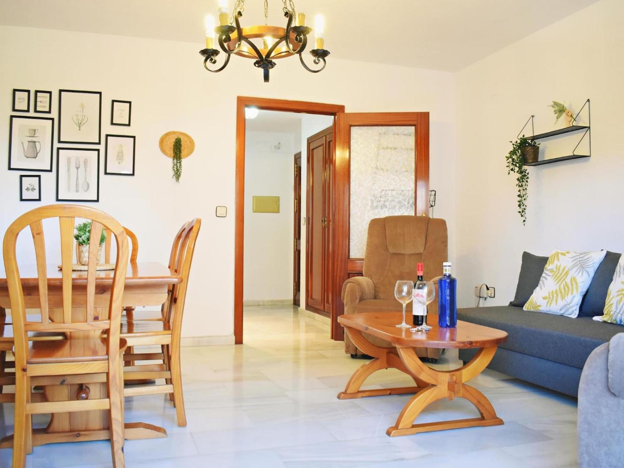 Apartamento Amplio Y Luminoso Cerca Del Centro Y La Playa Con Piscina Y Parking Privado *