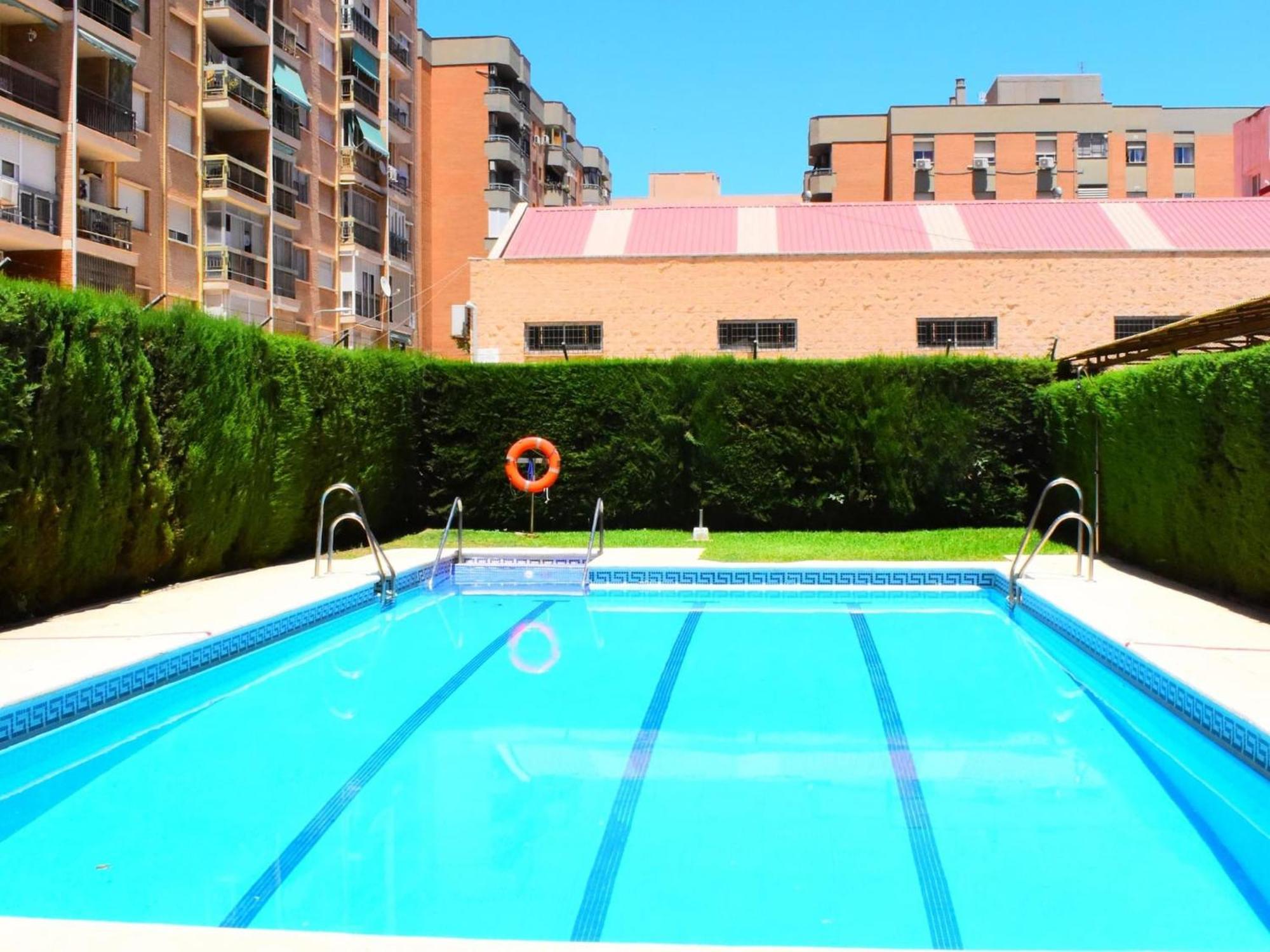 Amplio Y Luminoso Cerca Del Centro Y La Playa Con Piscina Y Parking Privado Apartamento *