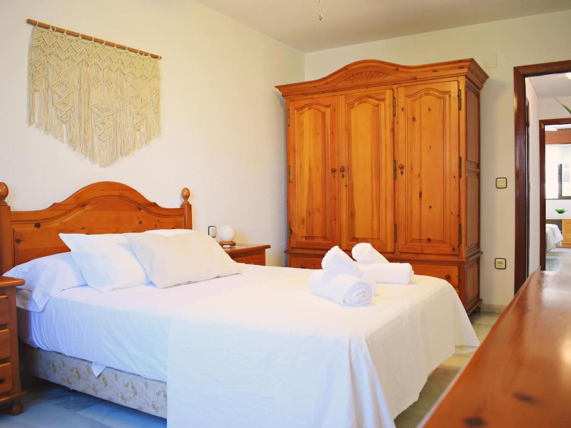 Apartamento Amplio Y Luminoso Cerca Del Centro Y La Playa Con Piscina Y Parking Privado *
