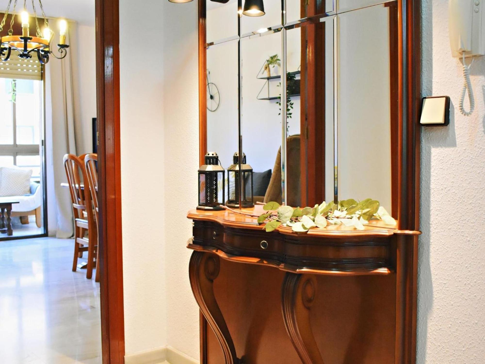 Apartamento Amplio Y Luminoso Cerca Del Centro Y La Playa Con Piscina Y Parking Privado Málaga