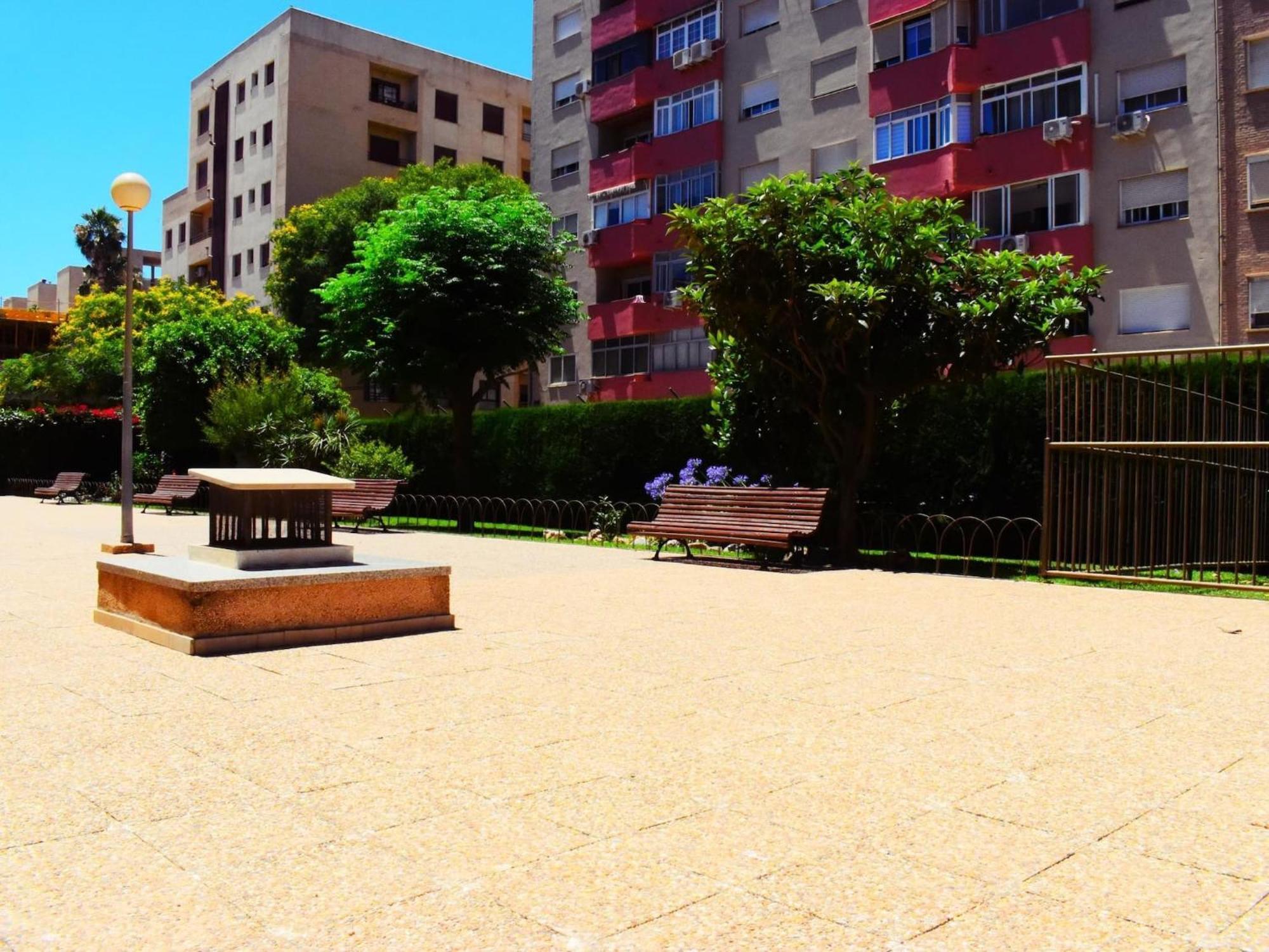 Amplio Y Luminoso Cerca Del Centro Y La Playa Con Piscina Y Parking Privado Apartamento Málaga