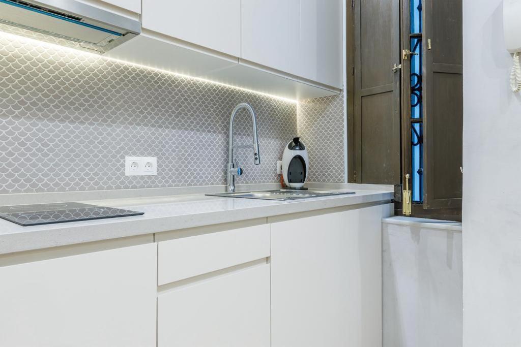 Molinillo 2 Bedrooms In Center *