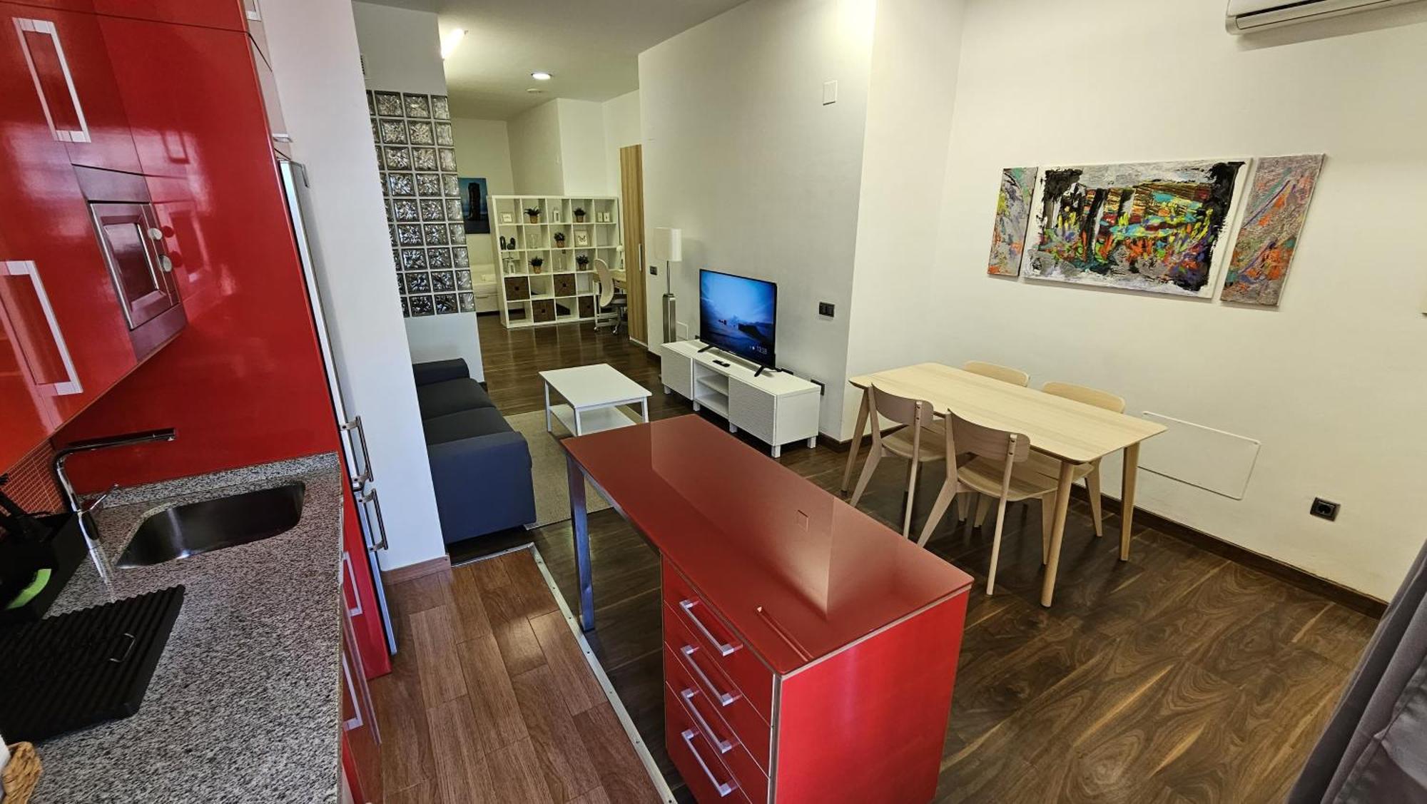 Apartment Brand New Mlg Center! Malaga