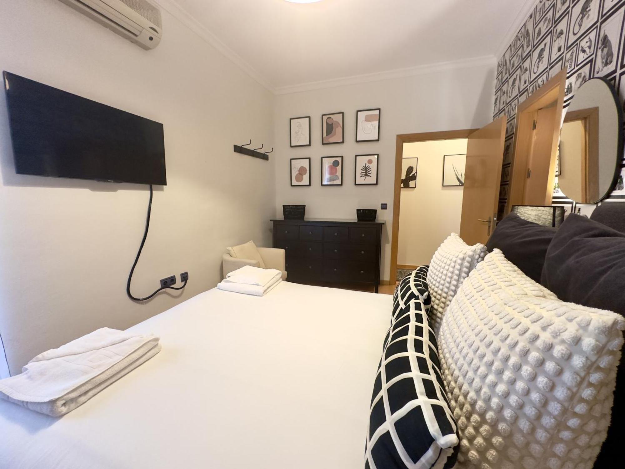 Urbe10 Plaza De Uncibay 3 Bedrooms Apatment Apartment