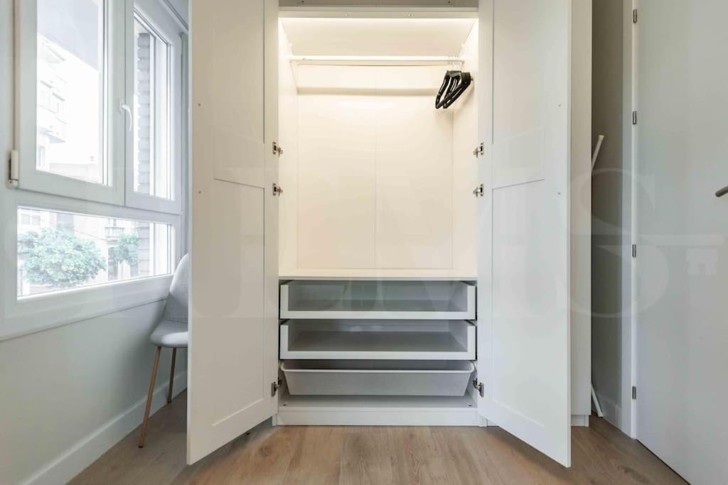 Spacious 3 Bedroom By Rems Málaga