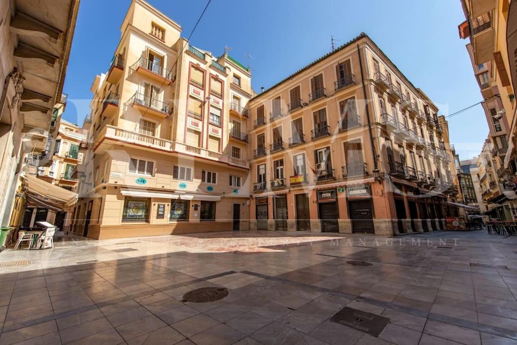 Spacious 3 Bedroom By Rems Apartamento