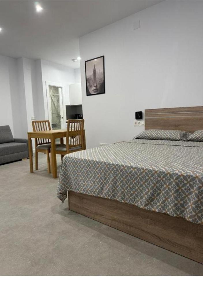 Apartment Hermoso Piso A 5 Minutos De La Estacion De Bus Y Tren Maria Zambrano