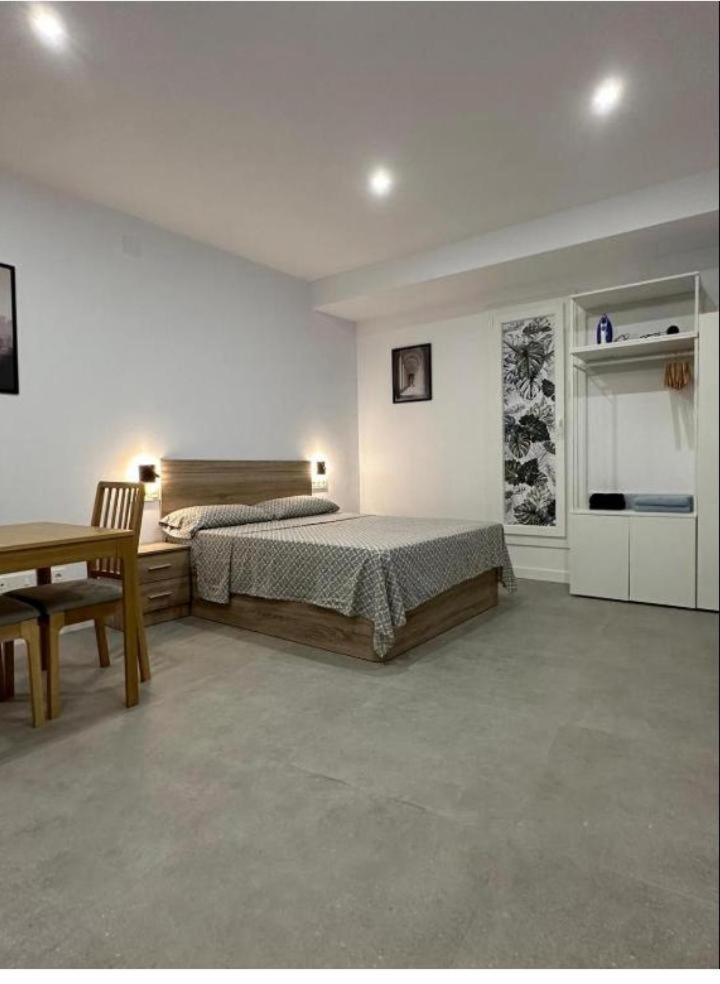 Apartment Hermoso Piso A 5 Minutos De La Estacion De Bus Y Tren Maria Zambrano Malaga