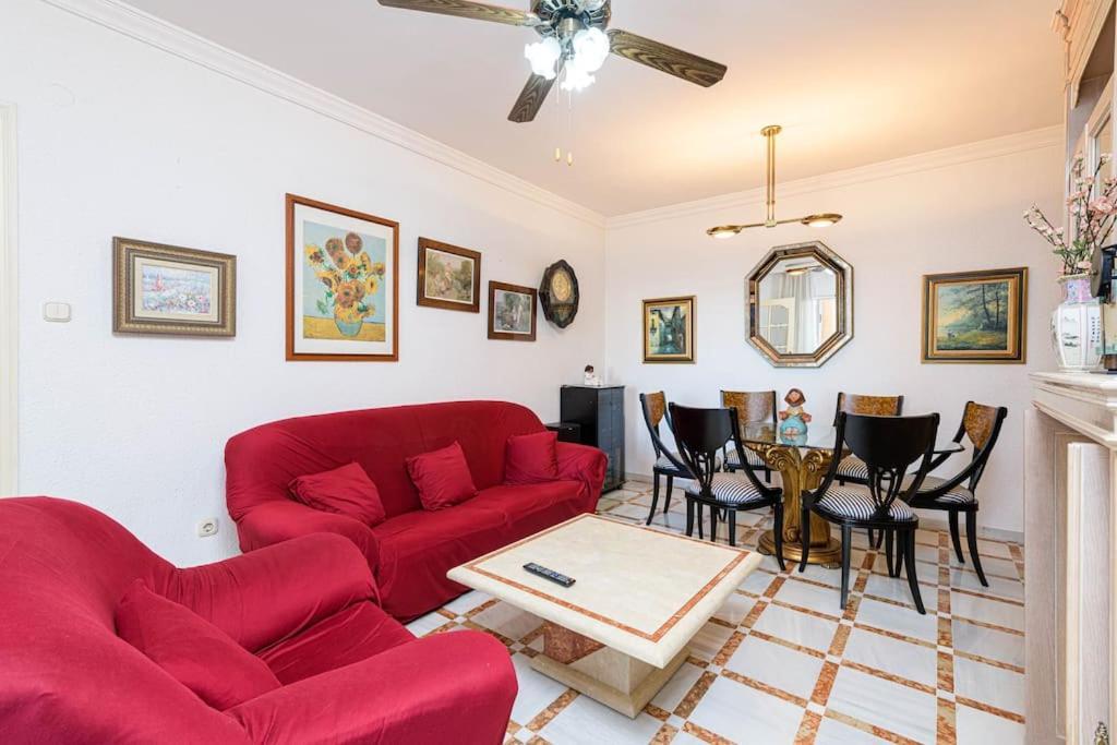 El Palo Beach Apartment *