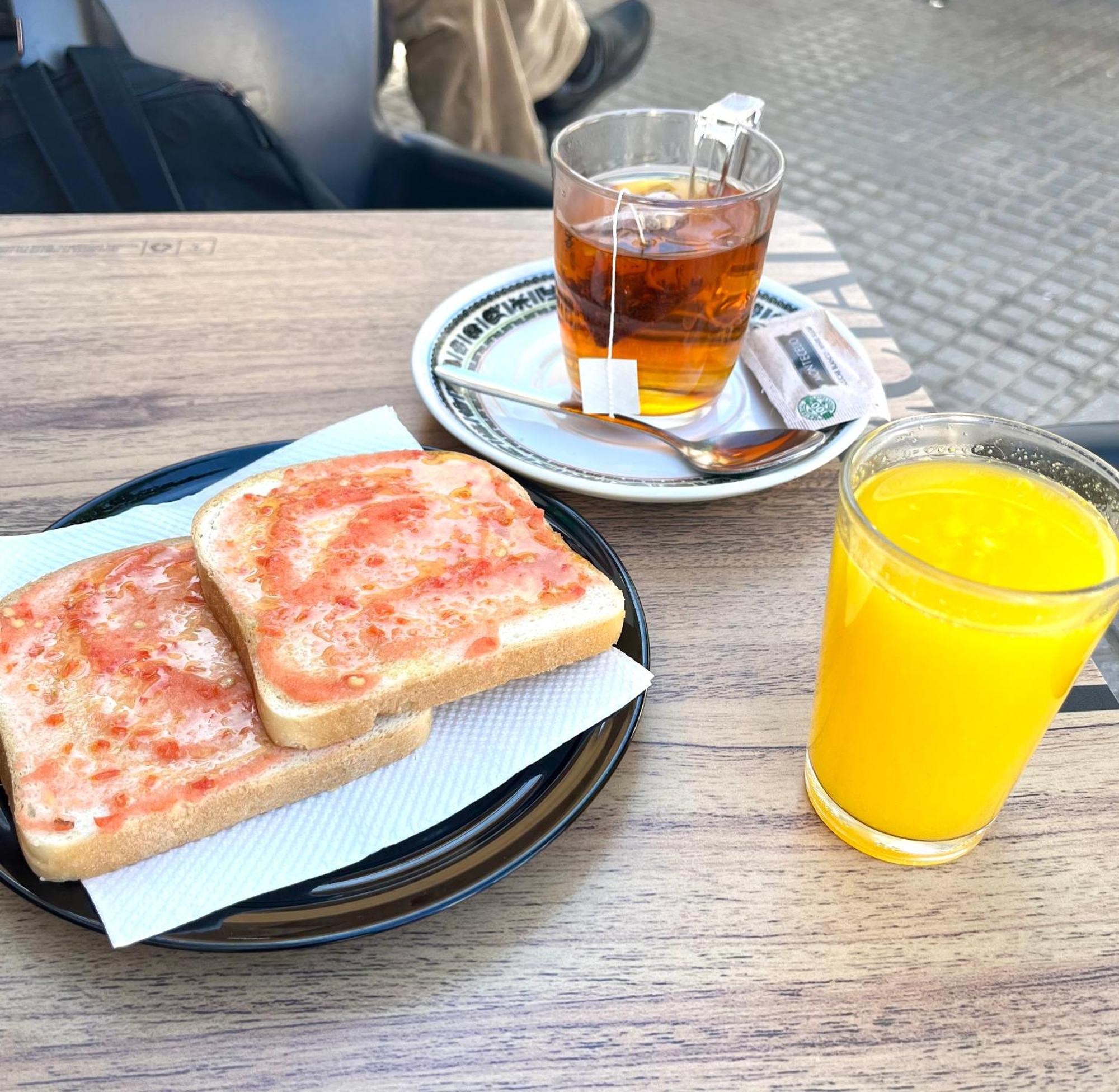 Regimiento 2, Center, New, Quite, Breakfast Included, Parking On Request, Rg