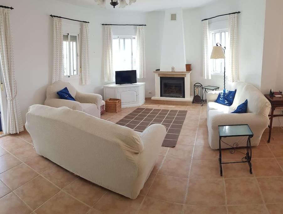 Villa Torre Mit Pool Und Bergpanorama Malaga