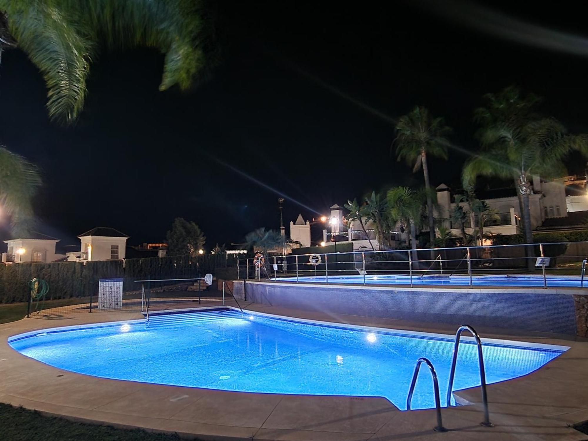 Apartamento Sun & Palms - Cozy Flat In Quiet Neighbourhood With A Great Pool Area