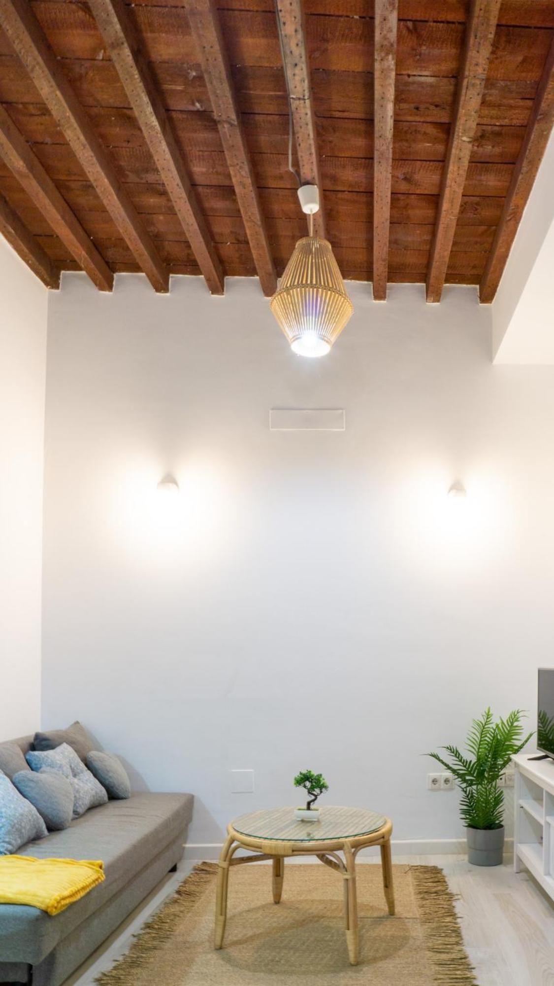 Uvedoble Flat Center *