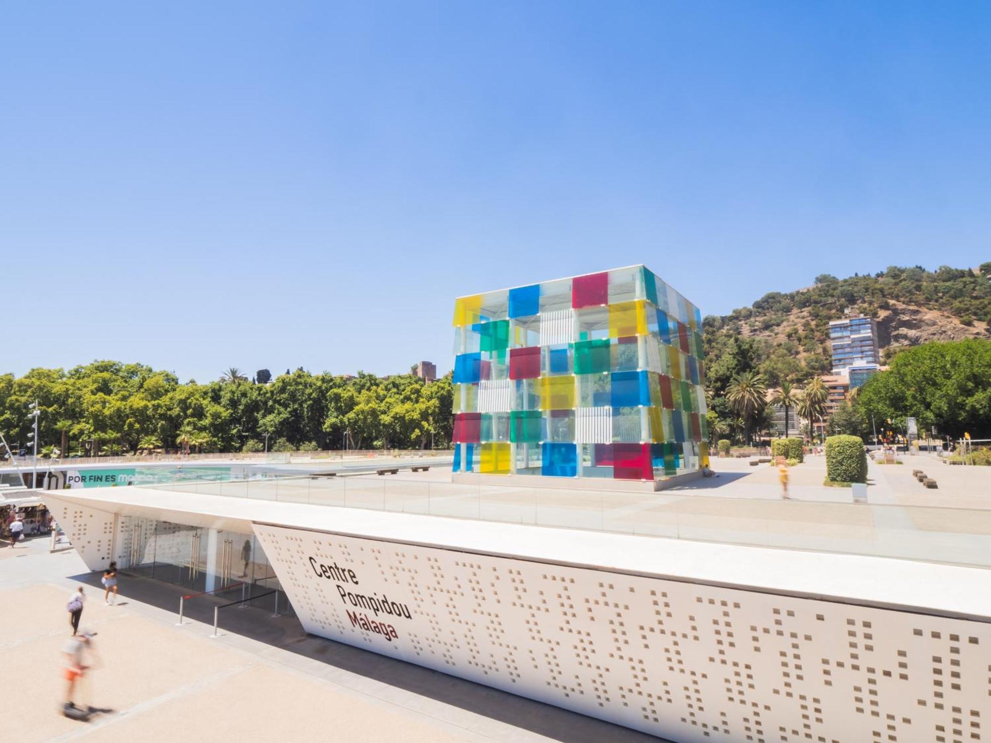 Cubo's 33 Carreteria 3b * Málaga
