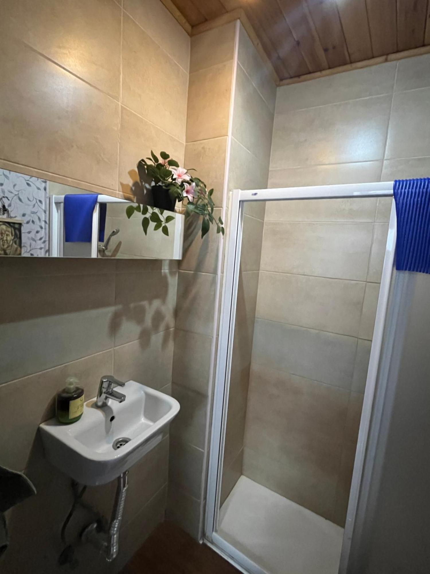 Habitación En Calle Molino * Málaga