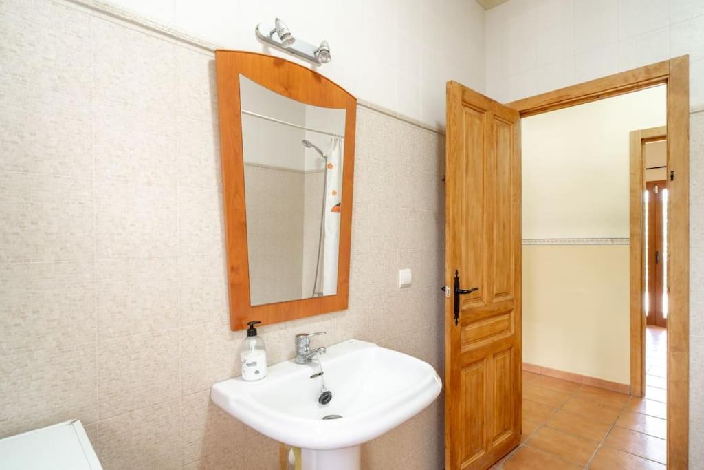 Villa Relajante Con Vistas, Piscina Y Parking *