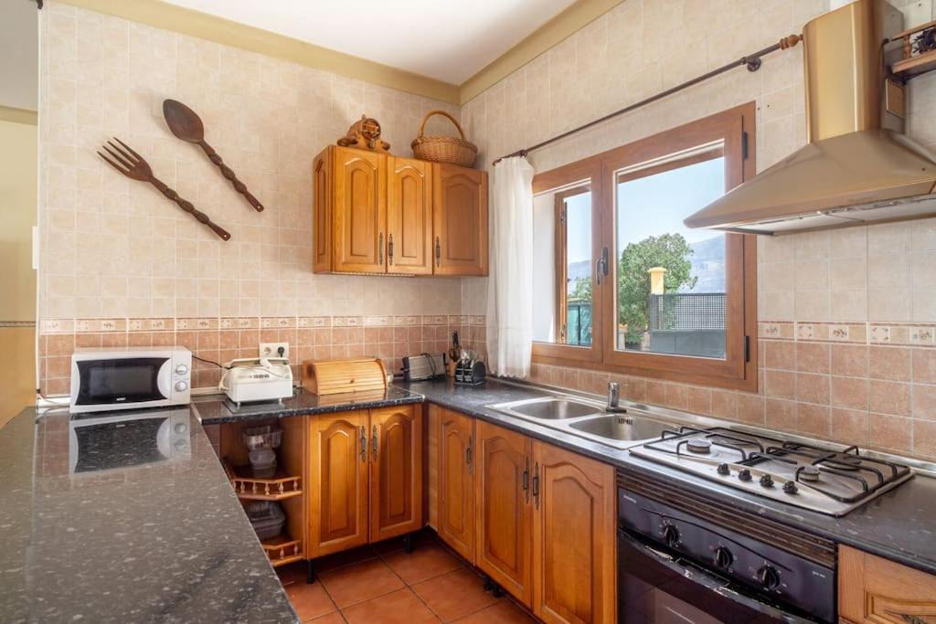 Villa Relajante Con Vistas, Piscina Y Parking *