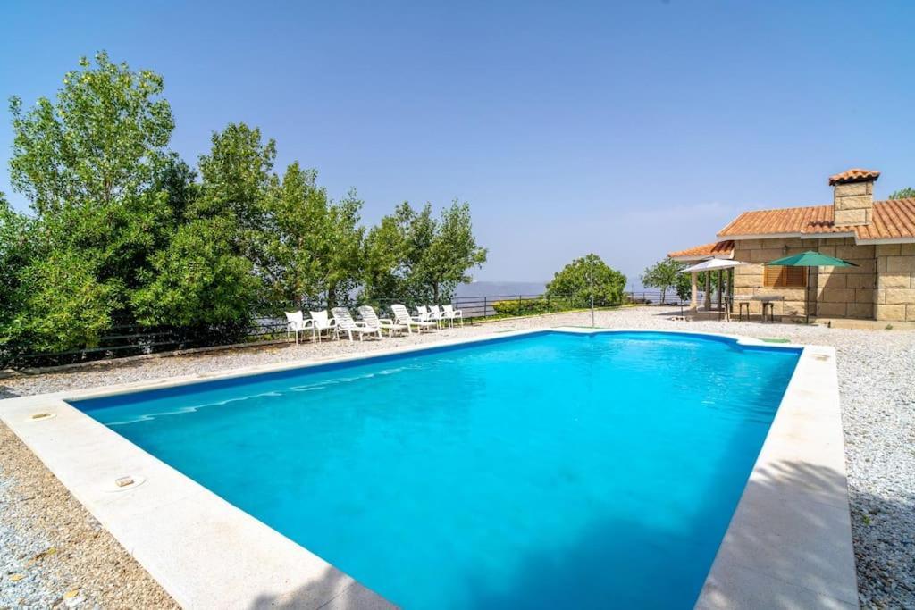 Villa Relajante Con Vistas, Piscina Y Parking