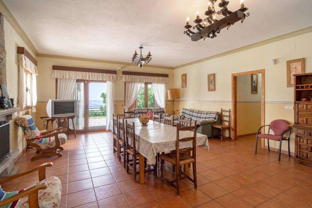 Relajante Con Vistas, Piscina Y Parking