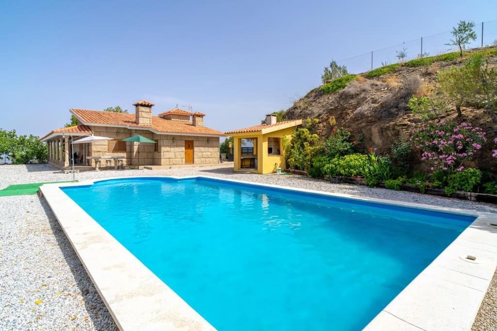 Villa Relajante Con Vistas, Piscina Y Parking *