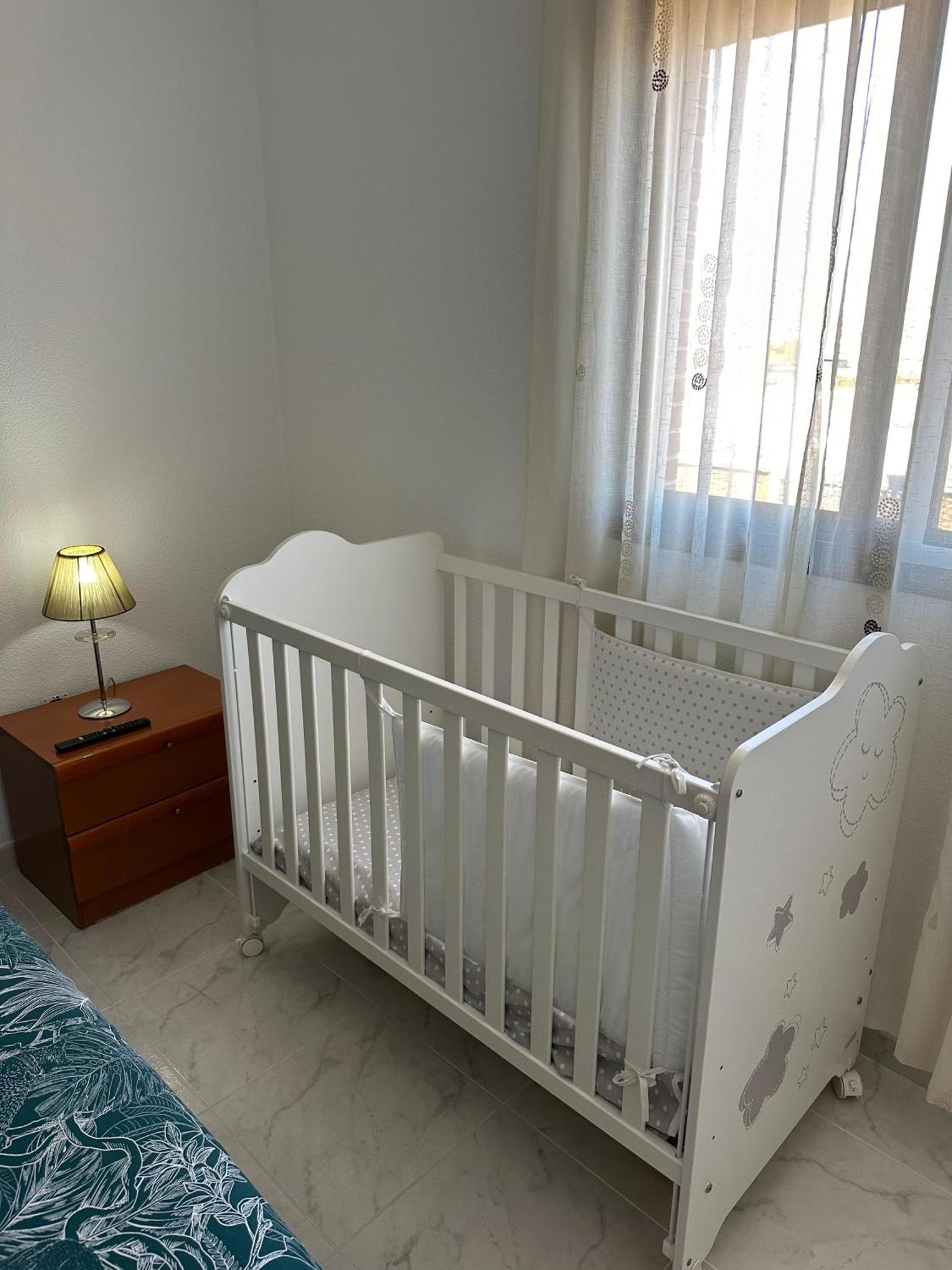 Apartment Oeste Parking-wifi-piscina *