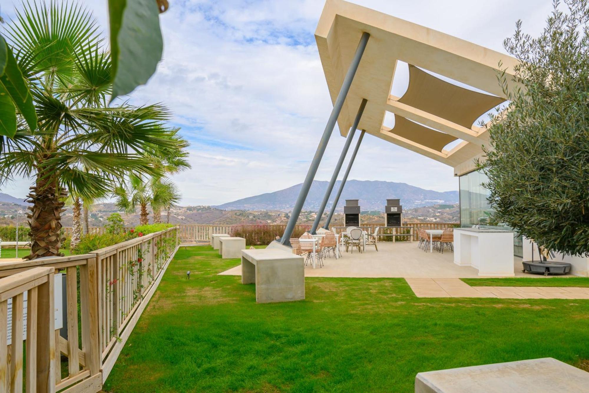 Beautiful Modern 2 Bedroom In Casa Banderas, La Cala De Mijas *