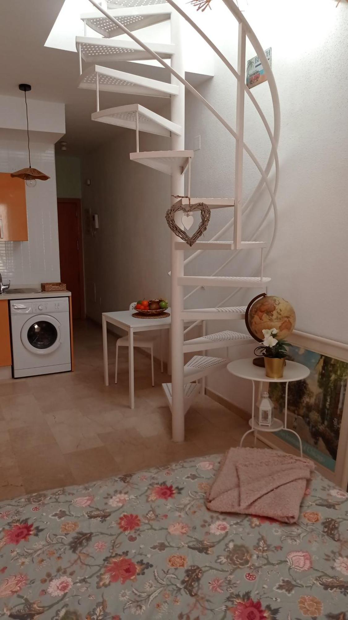 Penthouse With Solarium In The Center Of Malaga-atico Con Solarium En El Centro De Apartamento *