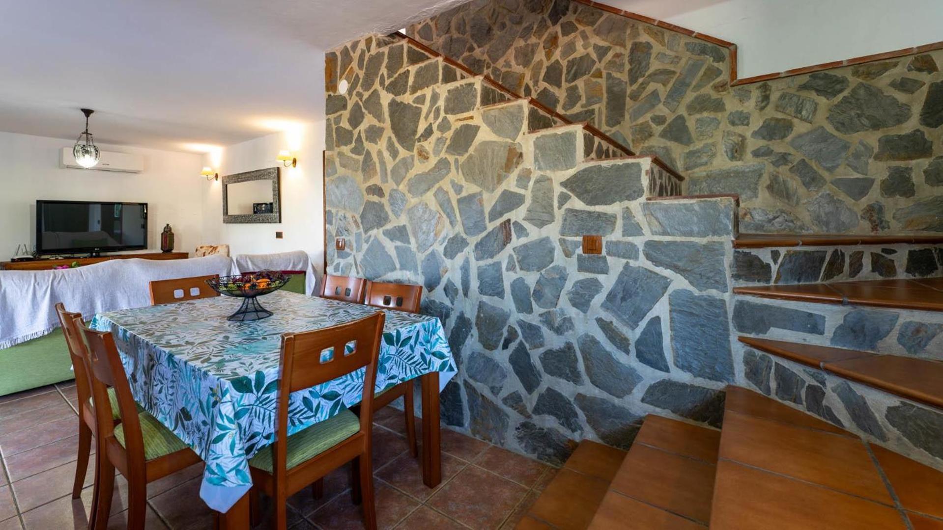 Country Frigiliana *