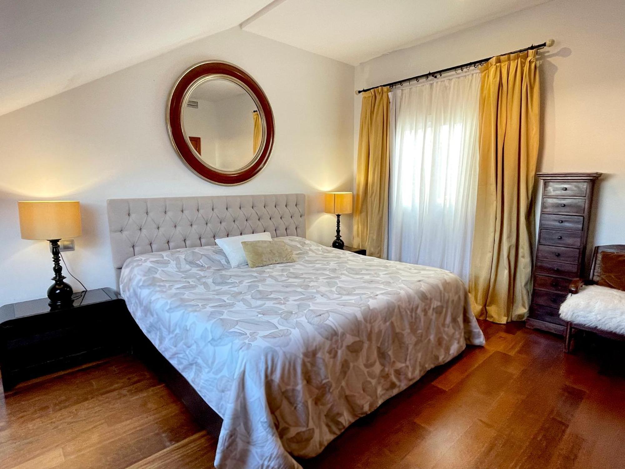 Apartamento ático En Plaza De La Constitución Málaga