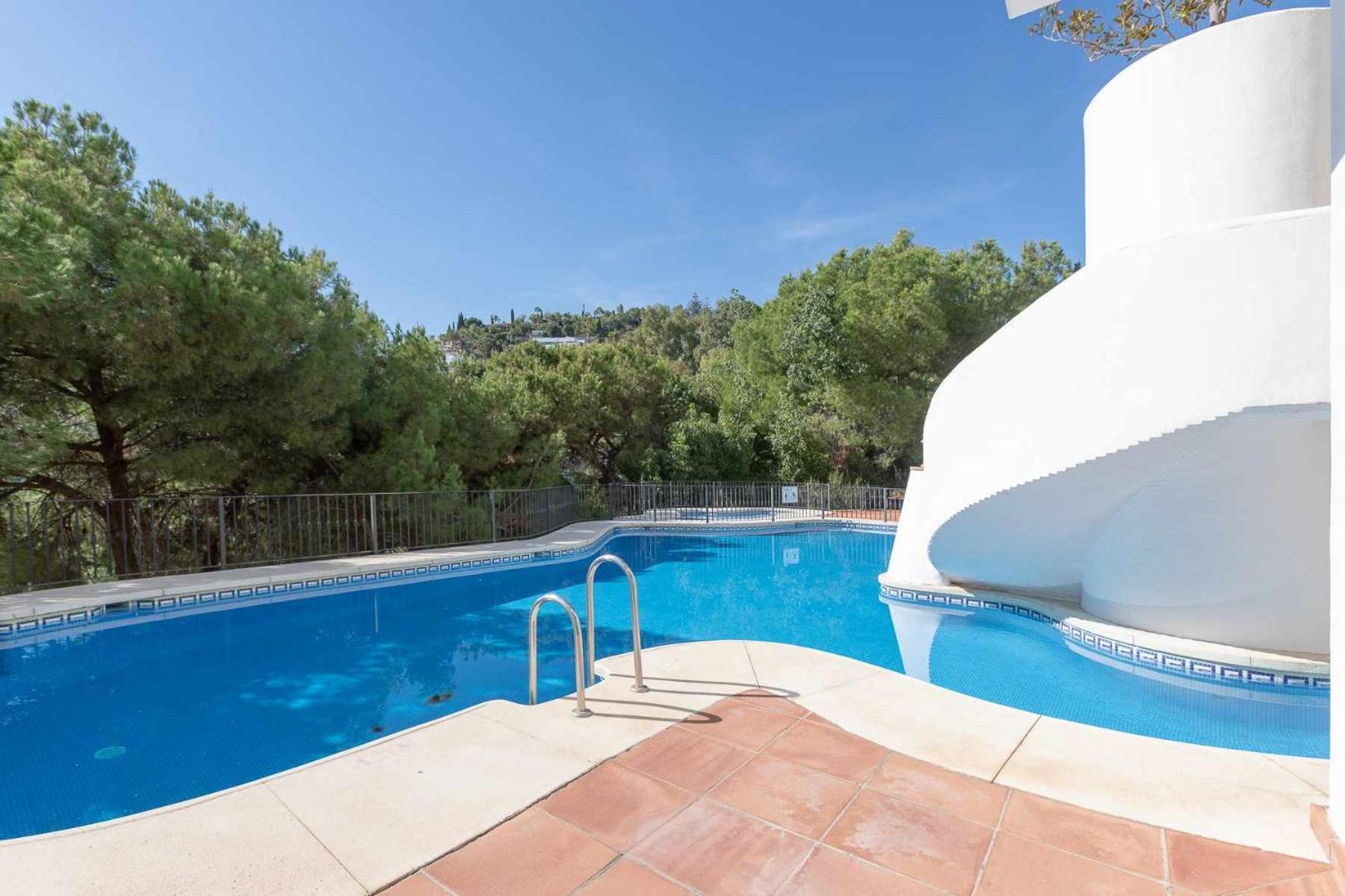 Golf Duplex Con Piscina En La Quinta Golf Marbella