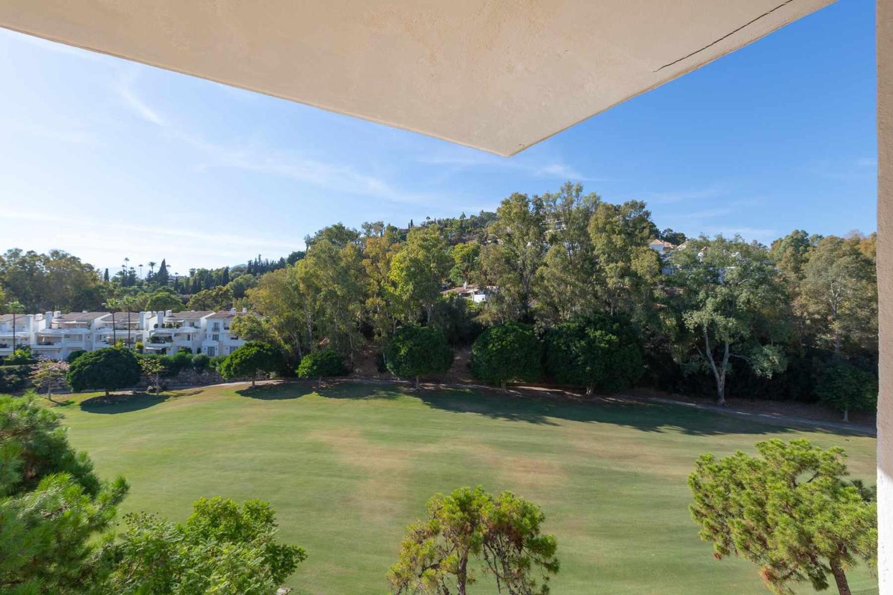 Apartamento Golf Duplex Con Piscina En La Quinta Golf Marbella *
