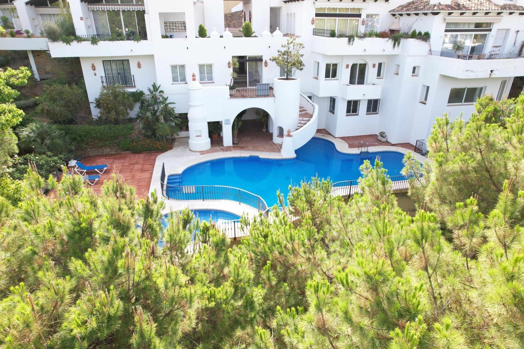 Apartamento Golf Duplex Con Piscina En La Quinta Golf Marbella Málaga