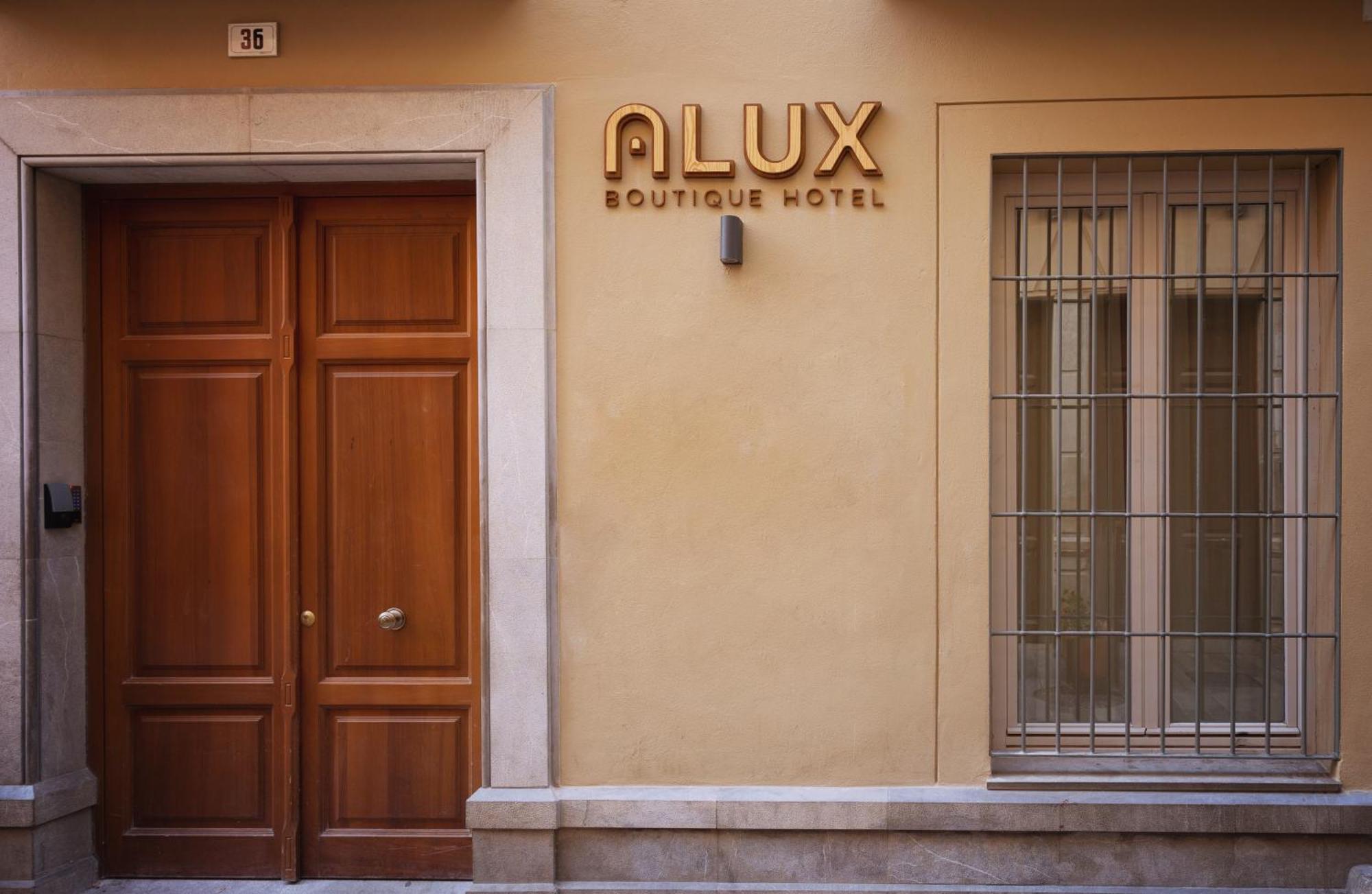 Alux Boutique Hotel 2*