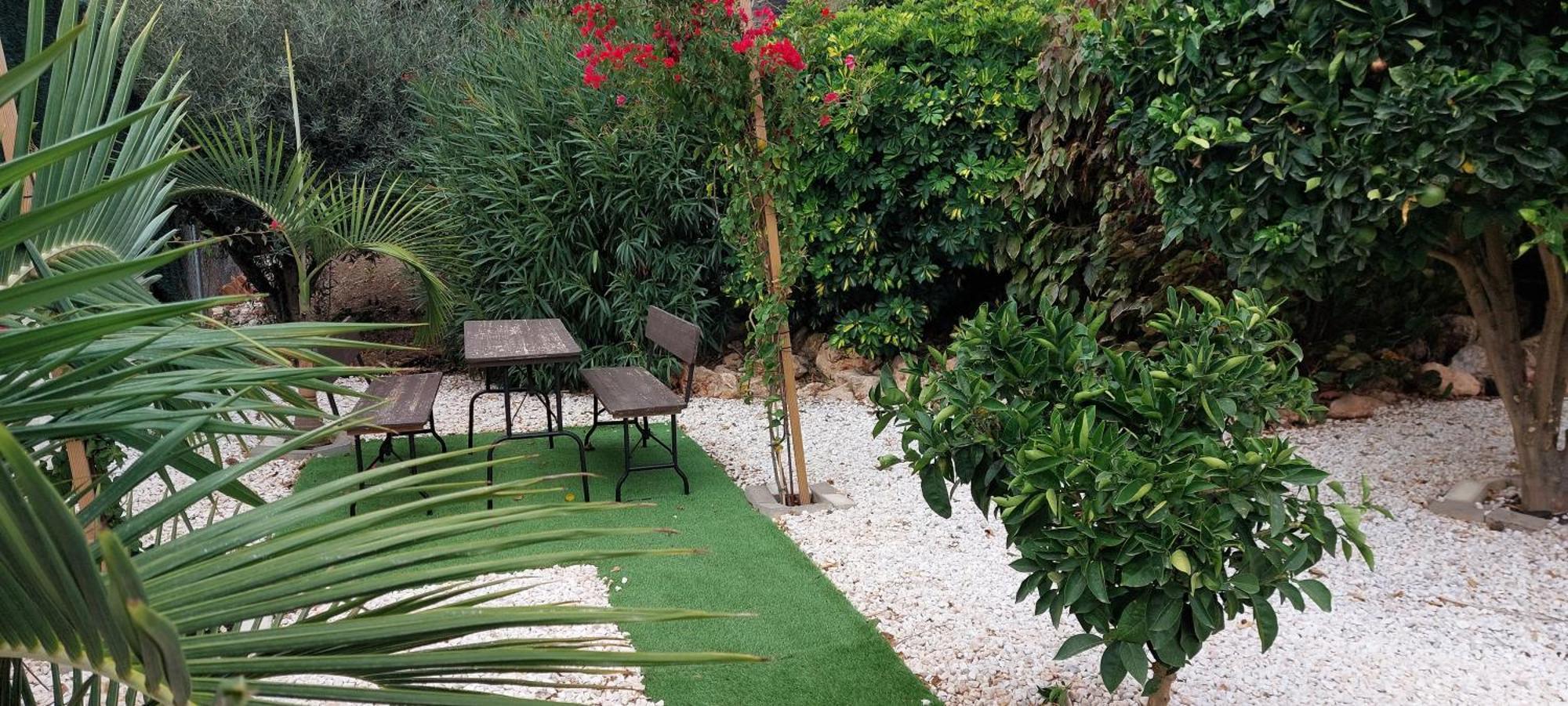 Bougainville * Malaga