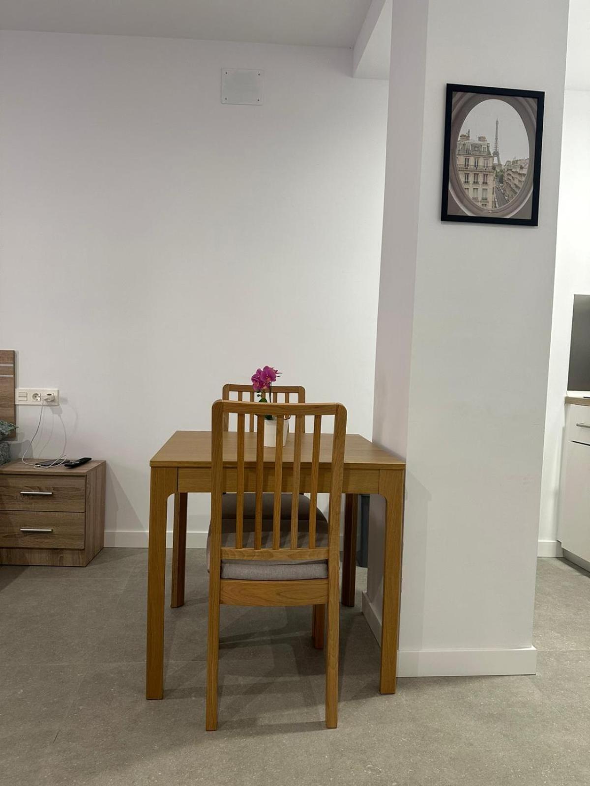 Apartamento Fantastico Piso A 5 Minutos De La Estacion De Bus Y Tren A Metros De La Playa Málaga