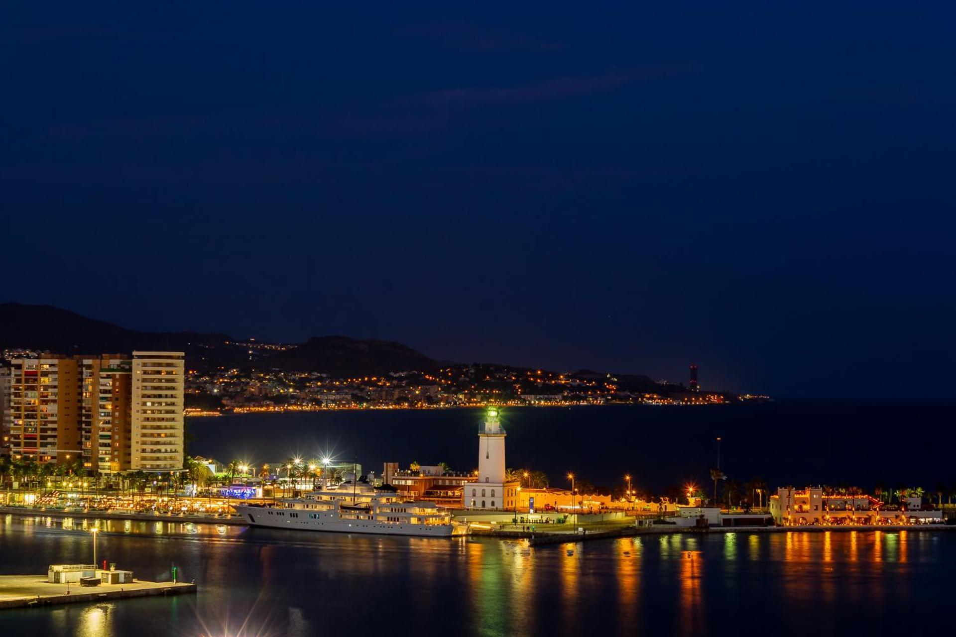 Alameda De Colon * Málaga