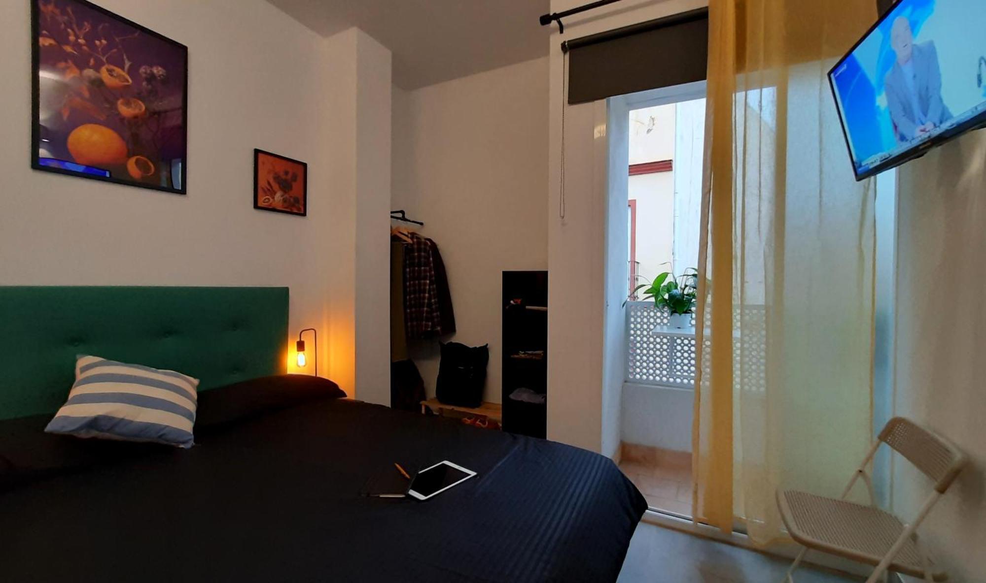 With Two In The Center Of Apartamento