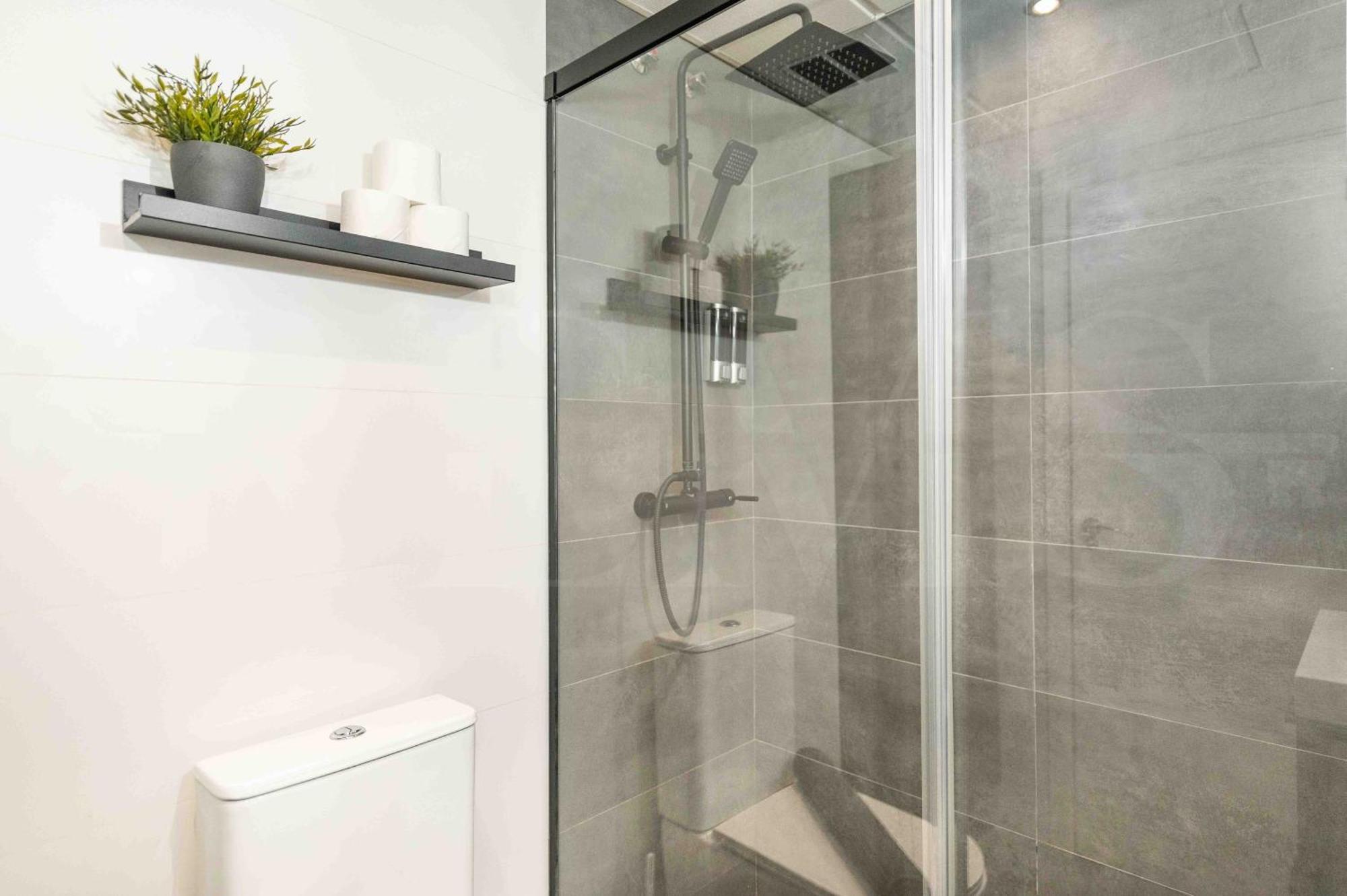 Modern W/ Private Rooftop Terrace Apartamento *