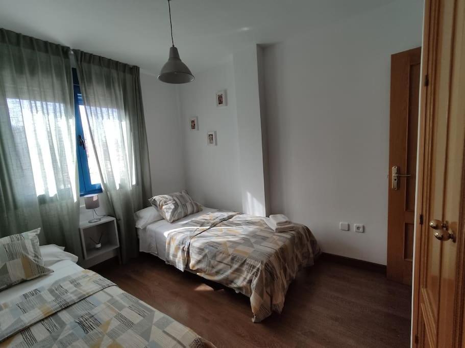 Apartamento Junto Estación Tren Y La Playa, Garaje Incluido *