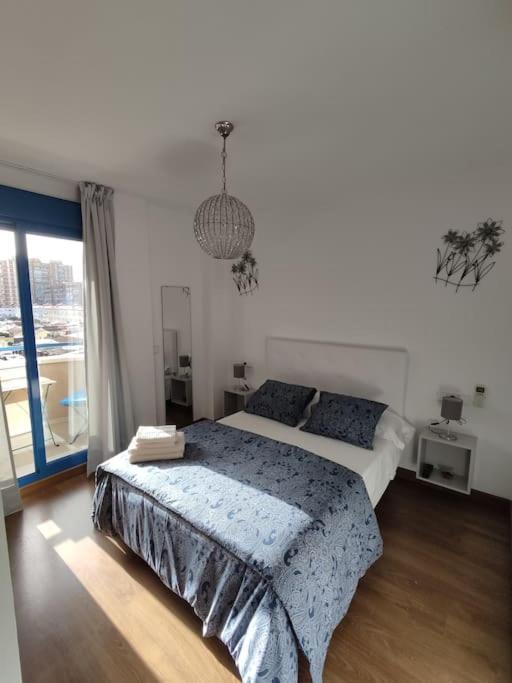 Junto Estación Tren Y La Playa, Garaje Incluido Apartamento Málaga