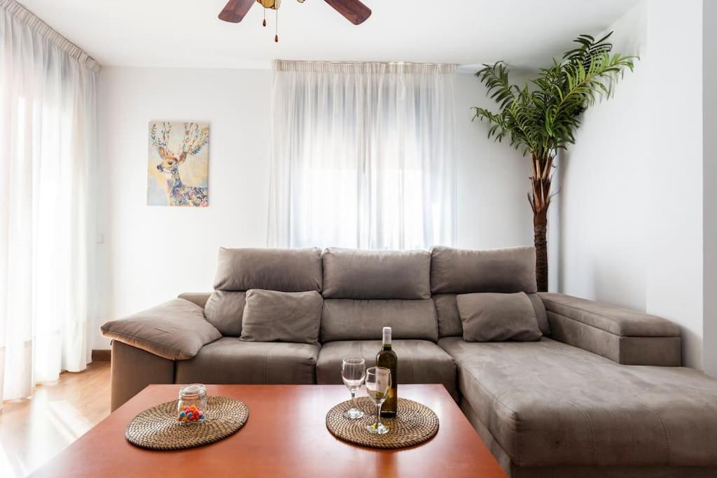 Apartamento Junto Estación Tren Y La Playa, Garaje Incluido Málaga