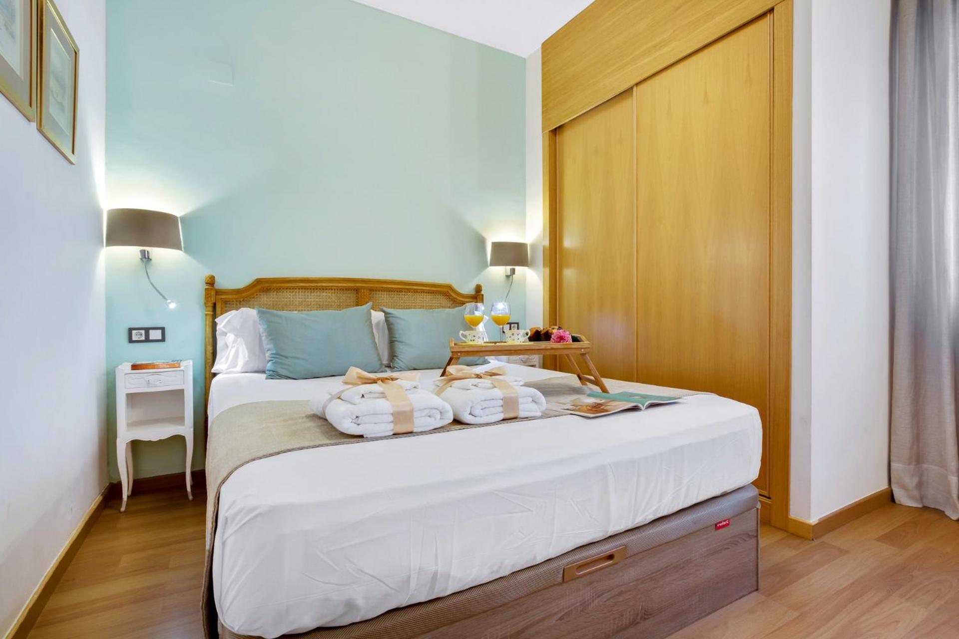 -malagasunapts-city Centre Terrace Pool Parking Apartamento *