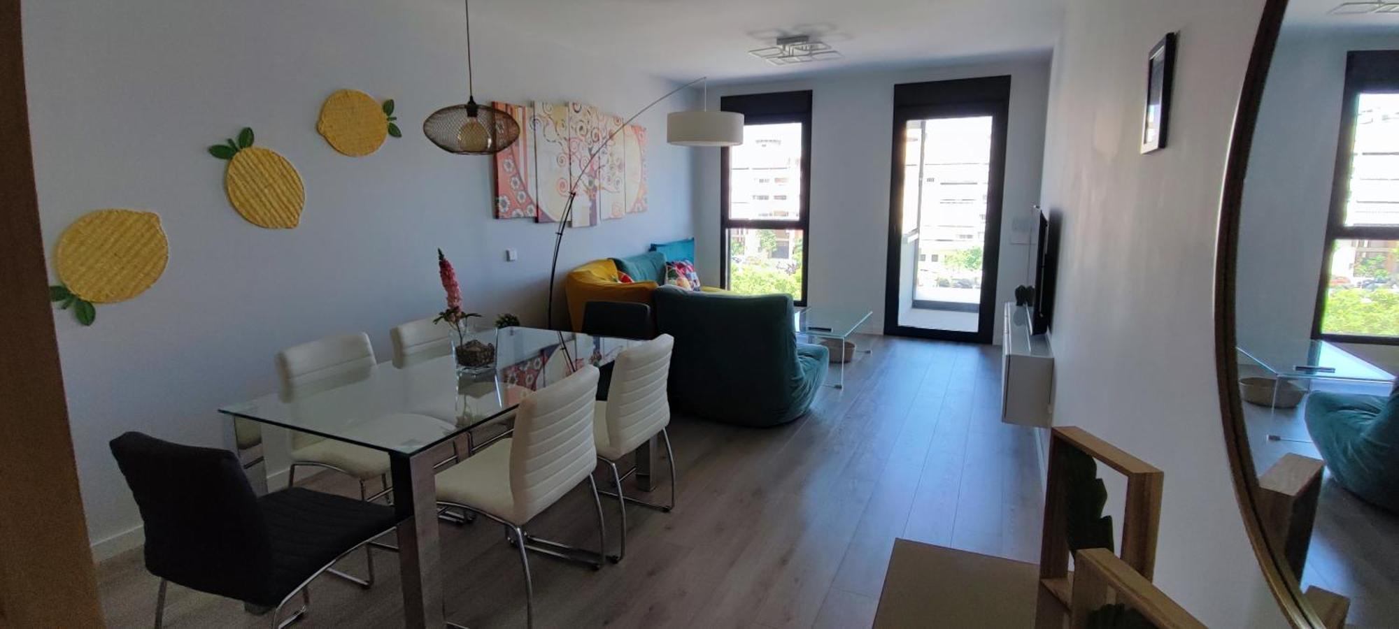Teatinos Apartment *